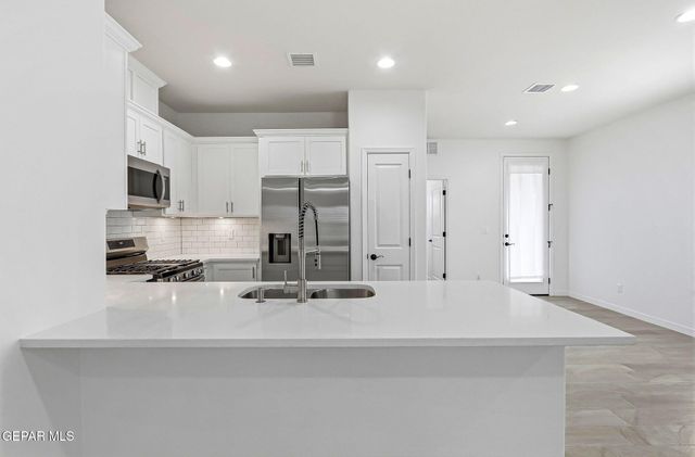 13106 Kington Avenue, El Paso, TX 79928