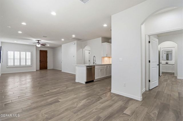 13106 Kington Avenue, El Paso, TX 79928