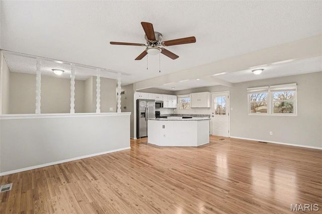 2377 Farflung Drive, Florissant, MO 63031