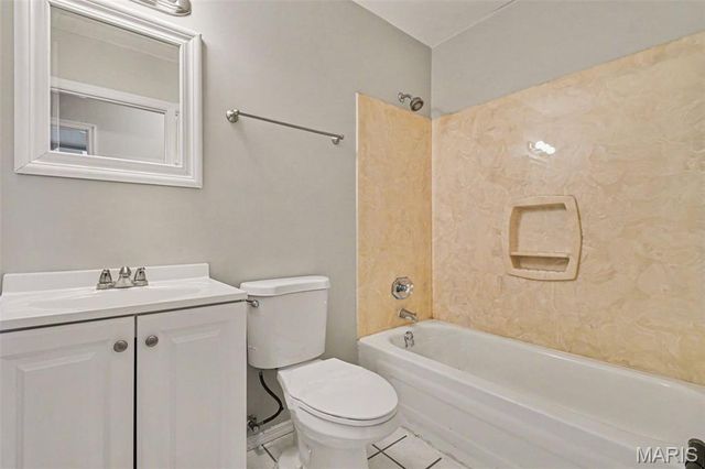 2377 Farflung Drive, Florissant, MO 63031