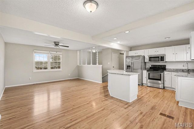 2377 Farflung Drive, Florissant, MO 63031