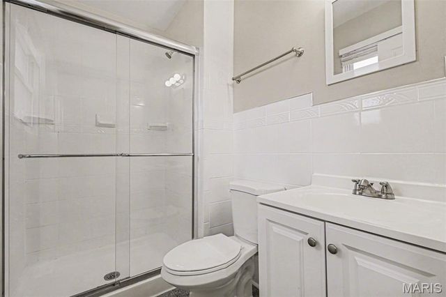 2377 Farflung Drive, Florissant, MO 63031