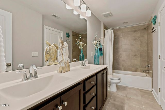 208 Silent Cove Lane, Holly Springs, NC 27540