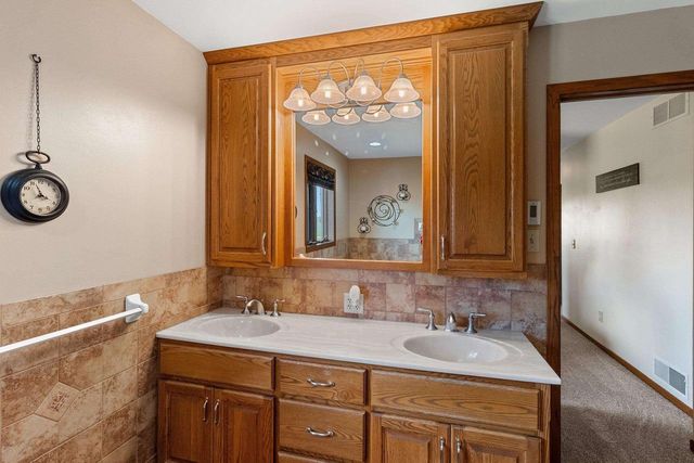 4360 REIGHMOOR ROAD, Omro, WI 54963