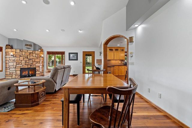 4360 REIGHMOOR ROAD, Omro, WI 54963