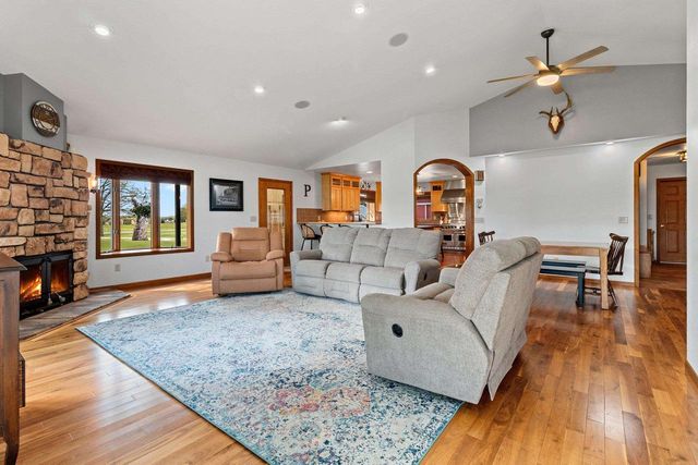 4360 REIGHMOOR ROAD, Omro, WI 54963