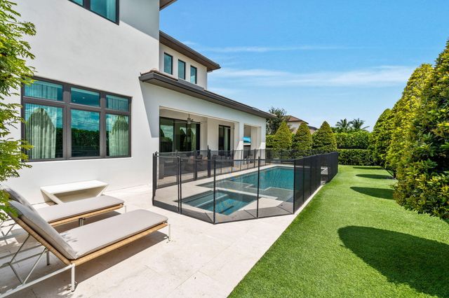 3080 Blue Cypress Lane, Wellington, FL 33414