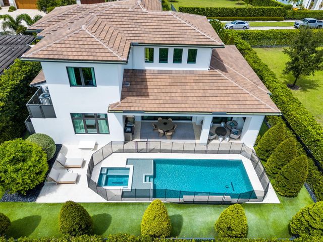 3080 Blue Cypress Lane, Wellington, FL 33414