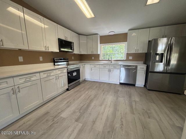 60 PLANKTON Avenue, Middleburg, FL 32068