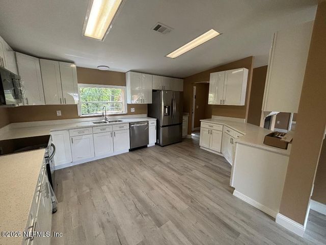 60 PLANKTON Avenue, Middleburg, FL 32068