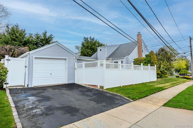 25 E Shore Drive, Massapequa, NY 11758