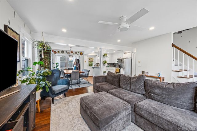 25 E Shore Drive, Massapequa, NY 11758