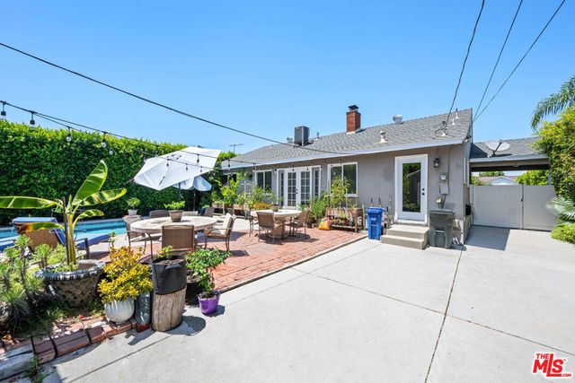 19540 Gilmore Street, Reseda, CA 91335
