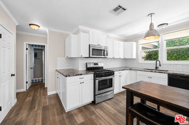 19540 Gilmore Street, Reseda, CA 91335