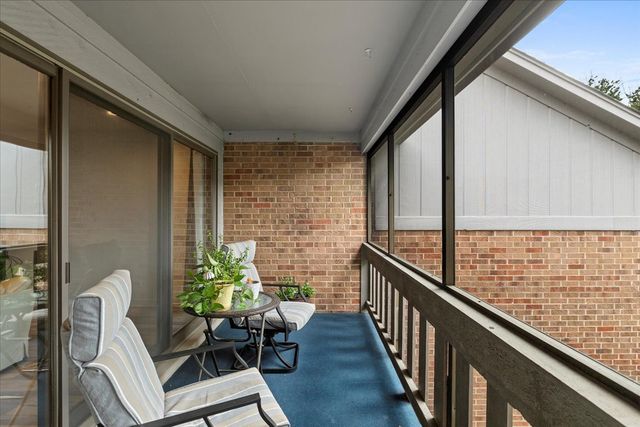 7711 W OAK RIDGE Court 2A, Palos Heights, IL 60463