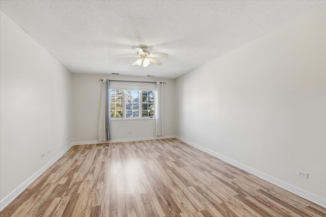 7711 W OAK RIDGE Court 2A, Palos Heights, IL 60463