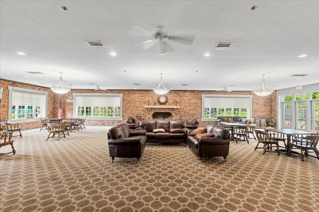 7711 W OAK RIDGE Court 2A, Palos Heights, IL 60463