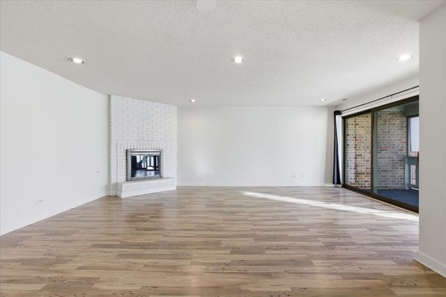 7711 W OAK RIDGE Court 2A, Palos Heights, IL 60463