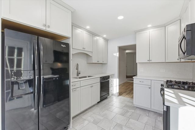 7711 W OAK RIDGE Court 2A, Palos Heights, IL 60463