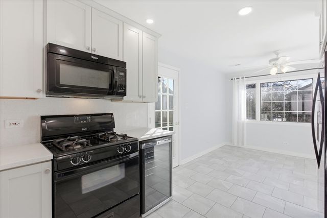 7711 W OAK RIDGE Court 2A, Palos Heights, IL 60463