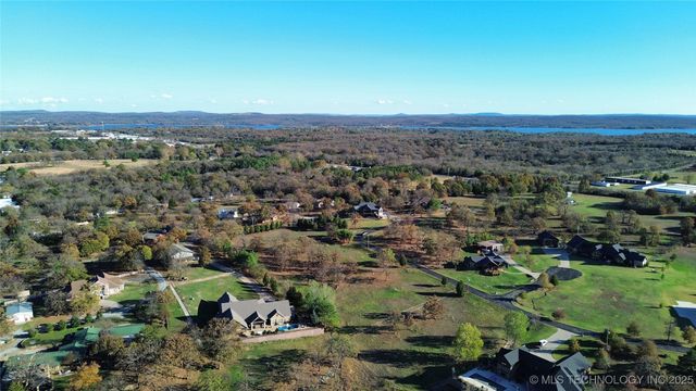 4 Channel Road, Eufaula, OK 74432