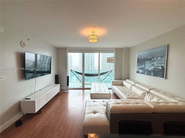 31 SE 5th Street 2805, Miami, FL 33131
