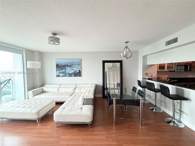 31 SE 5th Street 2805, Miami, FL 33131