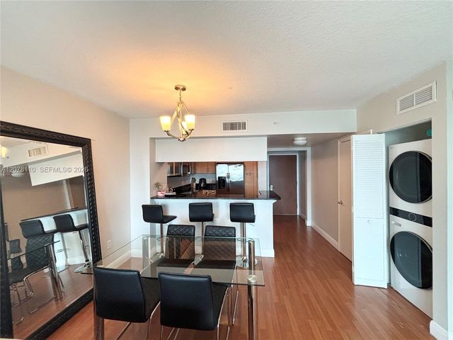 31 SE 5th Street 2805, Miami, FL 33131