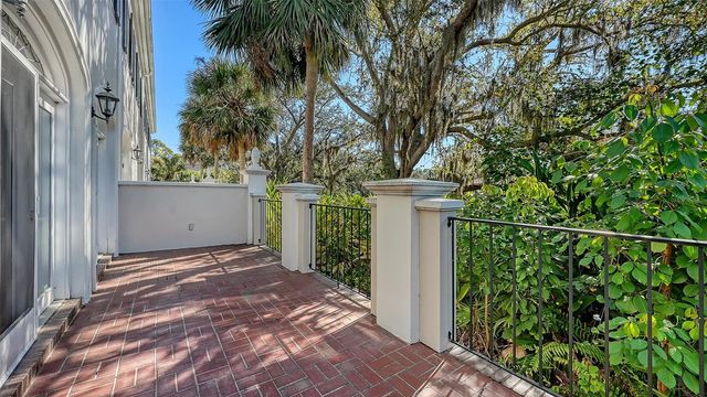 57 BISHOPS COURT ROAD 121, Osprey, FL 34229