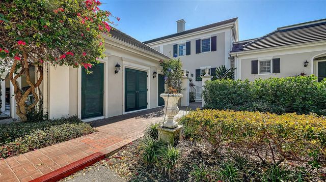 57 BISHOPS COURT ROAD 121, Osprey, FL 34229