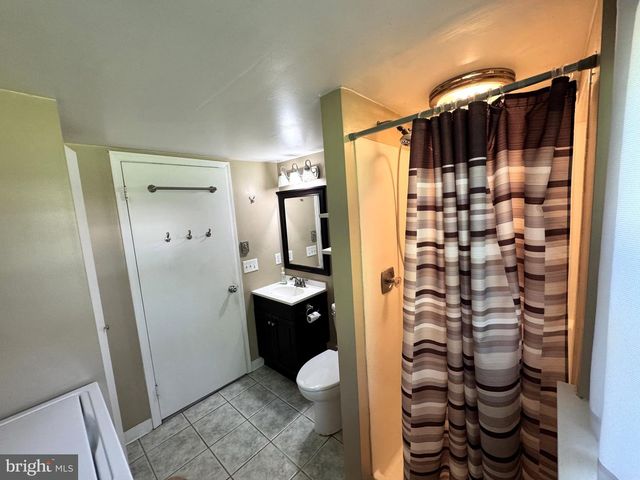 1500 WANDERING WAY, Harrisburg, PA 17110