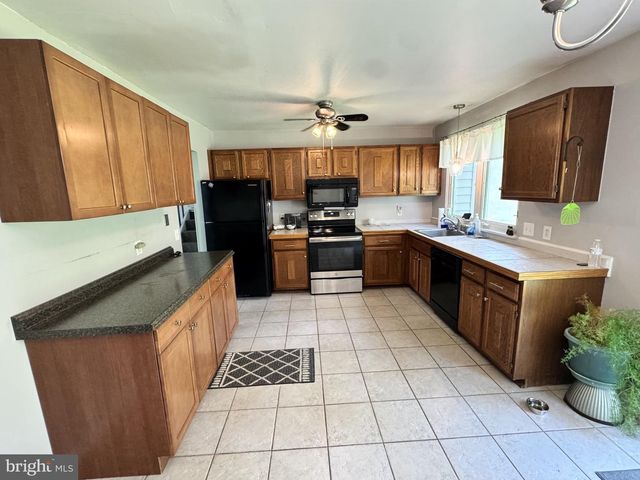 1500 WANDERING WAY, Harrisburg, PA 17110