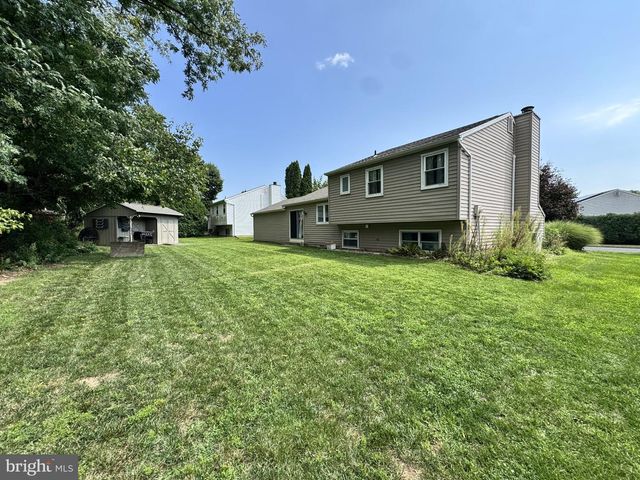 1500 WANDERING WAY, Harrisburg, PA 17110