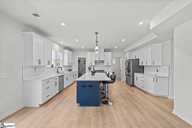 2102 Bluet Drive, Woodruff, SC 29388