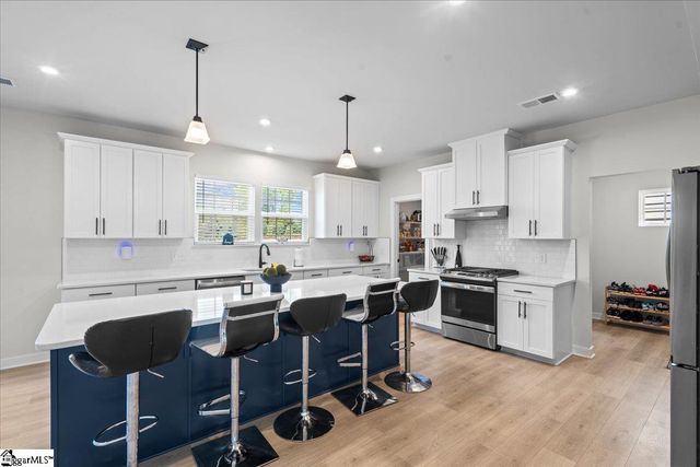 2102 Bluet Drive, Woodruff, SC 29388