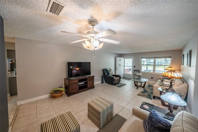 9855 SW 85TH TERRACE ROAD A, Ocala, FL 34481