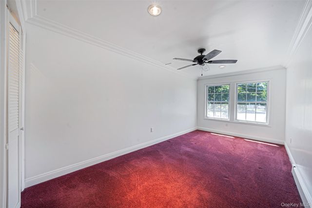 7 New Jersey Court, Dix Hills, NY 11746
