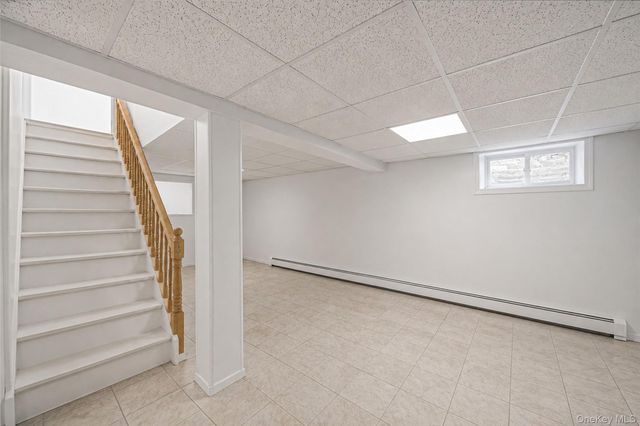 7 New Jersey Court, Dix Hills, NY 11746