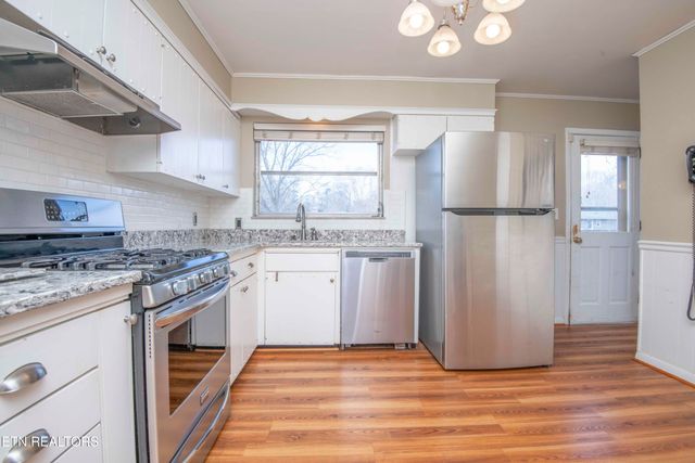 5409 Inwood Rd, Knoxville, TN 37921