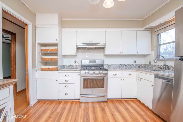 5409 Inwood Rd, Knoxville, TN 37921