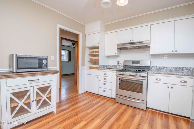 5409 Inwood Rd, Knoxville, TN 37921