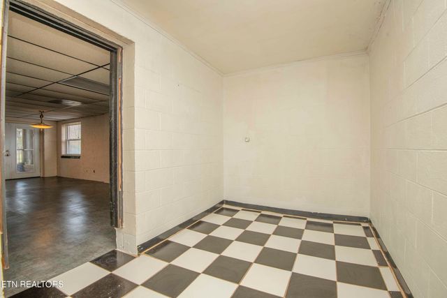 5409 Inwood Rd, Knoxville, TN 37921