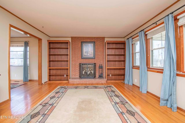 5409 Inwood Rd, Knoxville, TN 37921