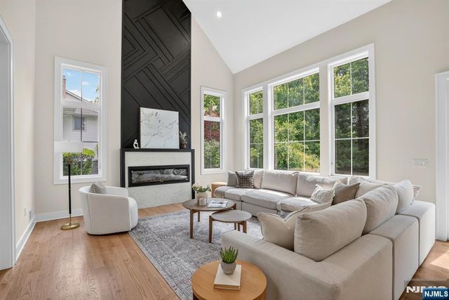 81 Ridge Drive, Livingston, NJ 07039