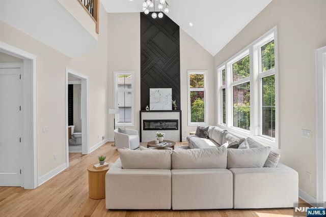 81 Ridge Drive, Livingston, NJ 07039