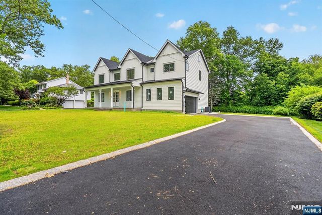 81 Ridge Drive, Livingston, NJ 07039