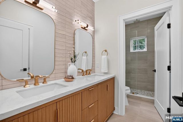 81 Ridge Drive, Livingston, NJ 07039