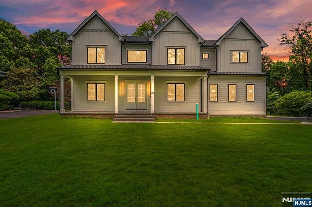 81 Ridge Drive, Livingston, NJ 07039