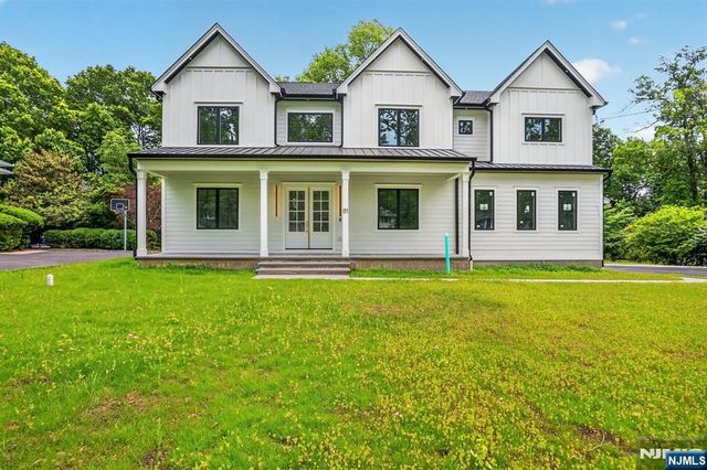 81 Ridge Drive, Livingston, NJ 07039