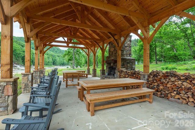 2391 French Broad Parkway 34, Marshall, NC 28753